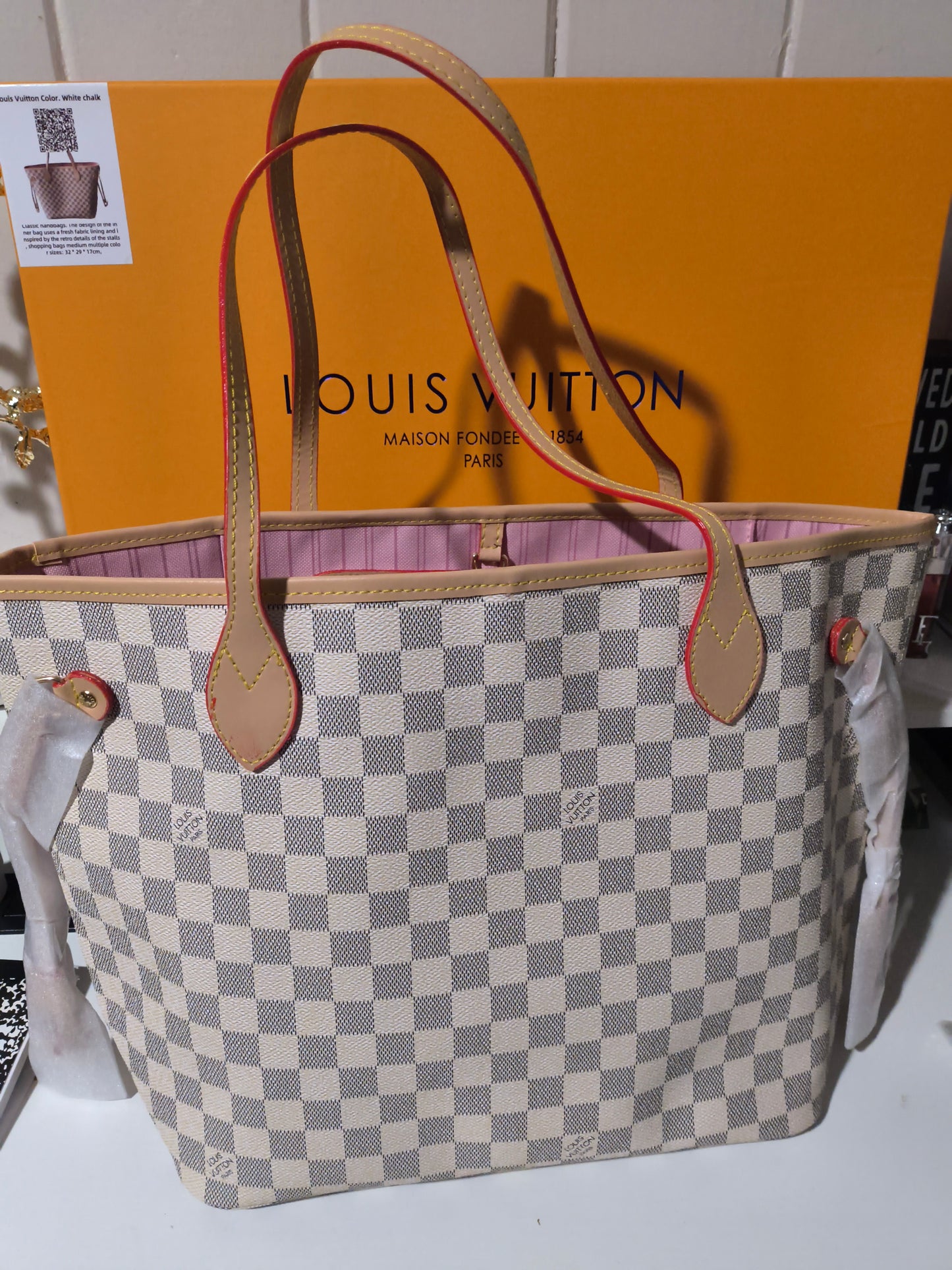 White Neverfull bag